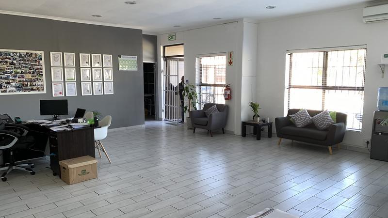 To Let Commercial Property for Rent in Maitland Western Cape